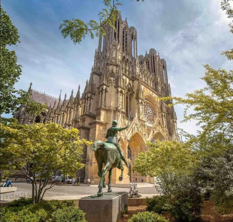 Appartement Lumineux Proche Cathedrale Ρενς Εξωτερικό φωτογραφία